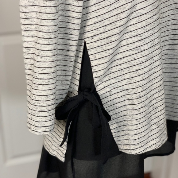 *Pebble & Stone Pullover Stripe Top Gray Black Small Side Tie Sheer Trim Casual - Picture 4 of 8